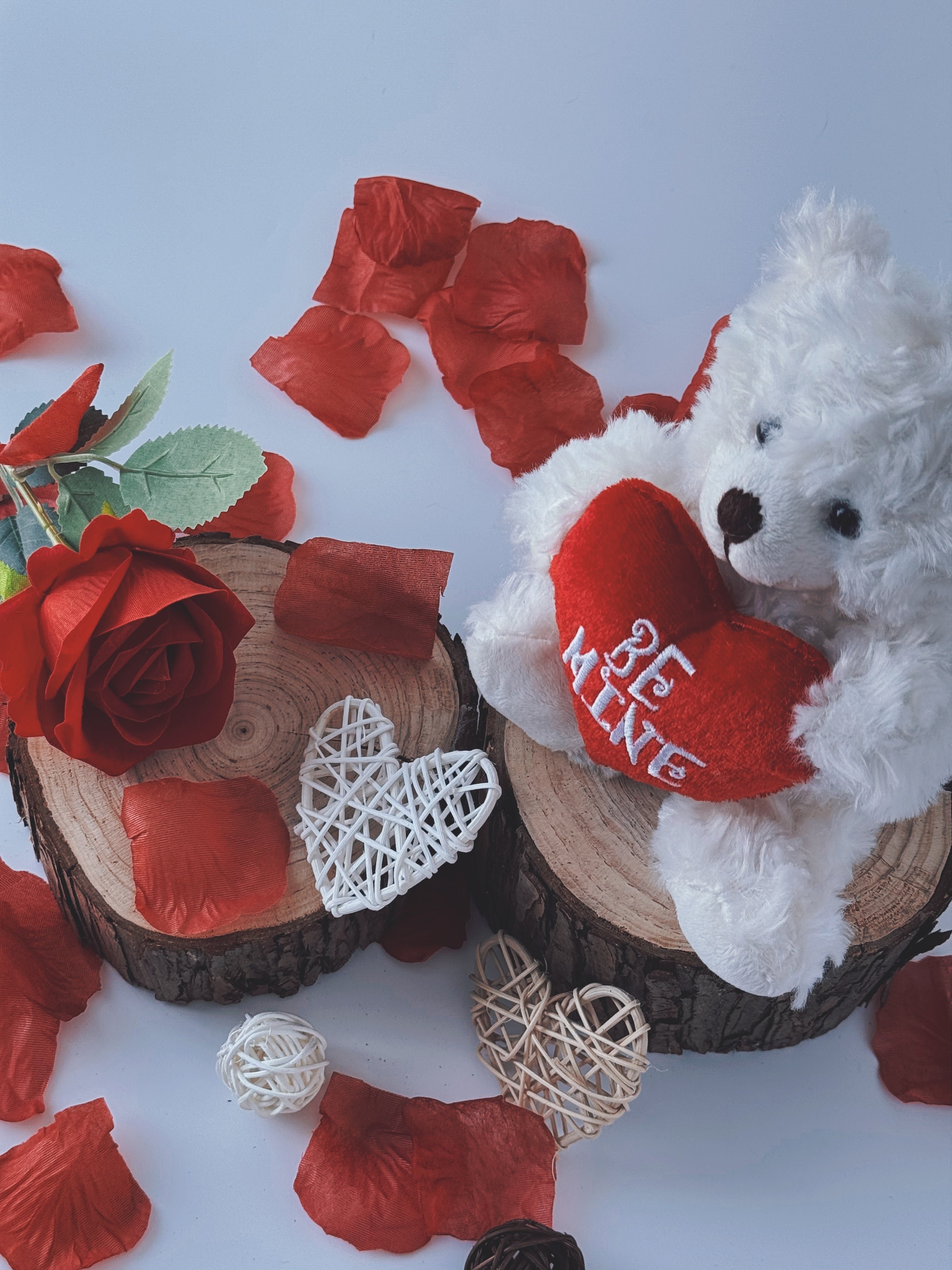 Valentine Mocha Bear Cream 6"